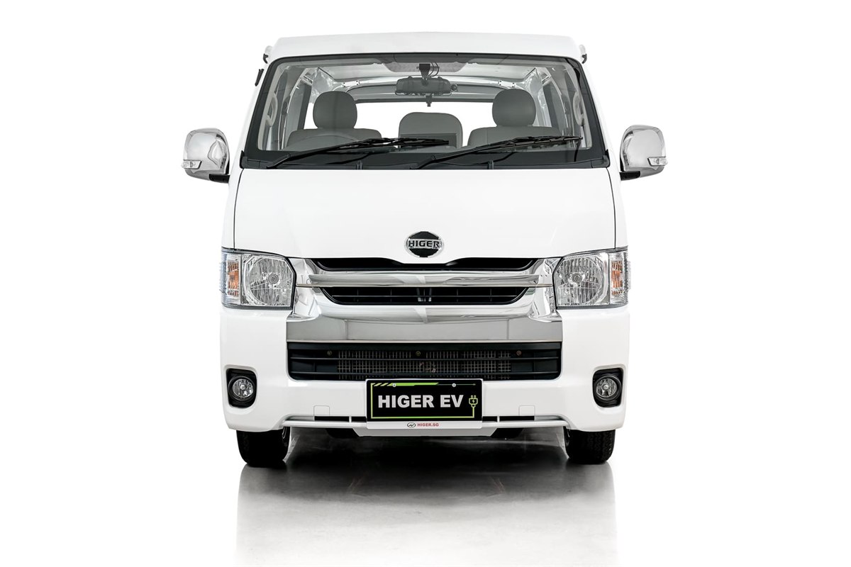 Higer EV H5F Cargo Van front view