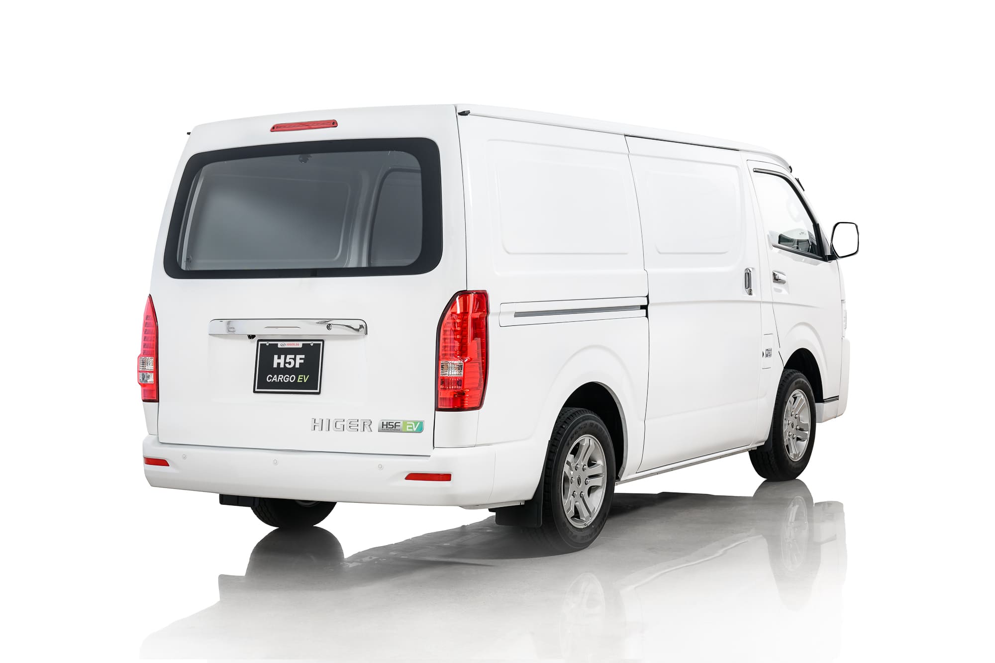 Higer EV H5F Cargo Van rear three-quarter view