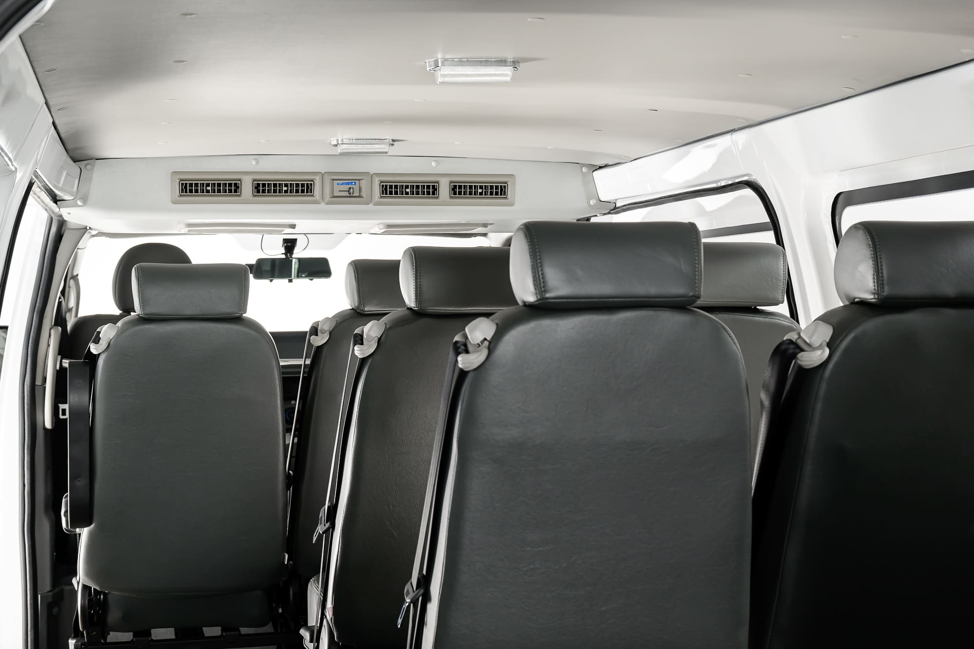 Higer EV H5F Mini Bus cabin with roof air-conditioning